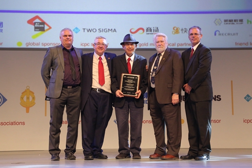clip_image007.jpg //pkunews.hmapp.org/xwzh/attachement/jpg/site2/20180418/484d7eb258891c413ee73a.jpg
